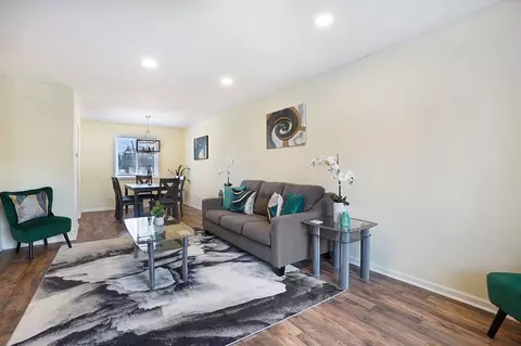 weatherford ln, Naperville, IL 60565