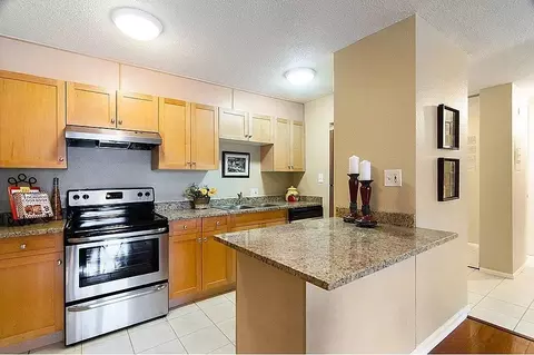 2500 S York St #201, Denver, CO 80210