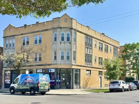 2349 N Drake Ave #3, Chicago, IL 60647