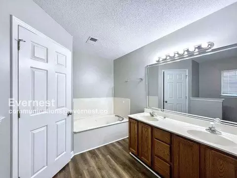 285 Gaslight Cv, Hernando, MS 38632 photo 8