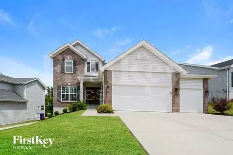 726 Winding Bluffs Dr, Fenton, MO 63026