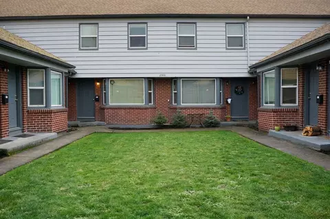 2500 NE Couch St #1, Portland, OR 97232