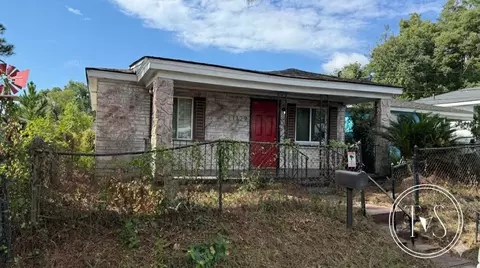1129 Darwin St, Savannah, GA 31415