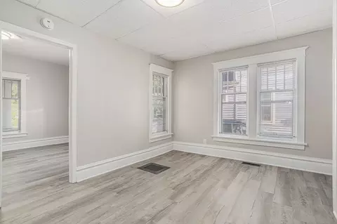 429 Davis St #1, Kalamazoo, MI 49007