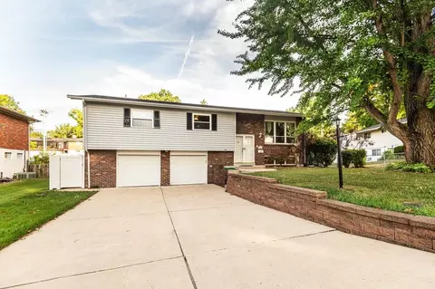 2334 Rosegarden Dr, Lemay, MO 63125