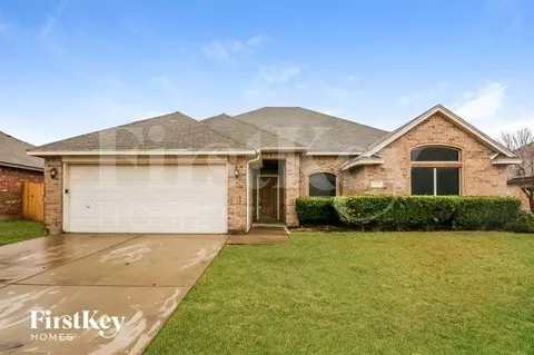 960 Carlin Ln, Burleson, TX 76028