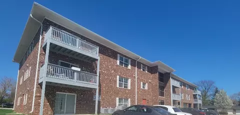 4901 Belmont Rd #304, Downers Grove, IL 60515