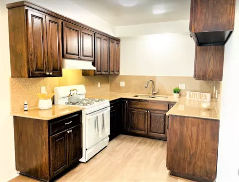 26110 Narbonne Ave, Lomita, CA 90717