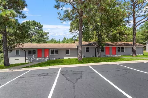 505 N Grogg St, Spring Lake, NC 28390