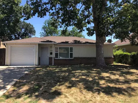 3932 Huron St, Sacramento, CA 95838