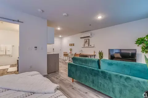 231 N 11th St #403, Las Vegas, NV 89101