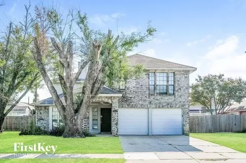 911 Blewitt Dr, Cedar Hill, TX 75104