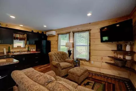 gladdens creek rd, Robbinsville, NC 28771