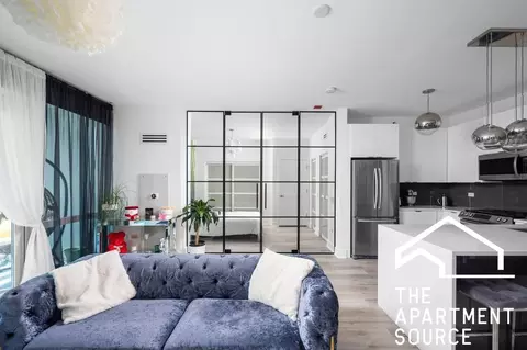 757 N Orleans St #1802, Chicago, IL 60654