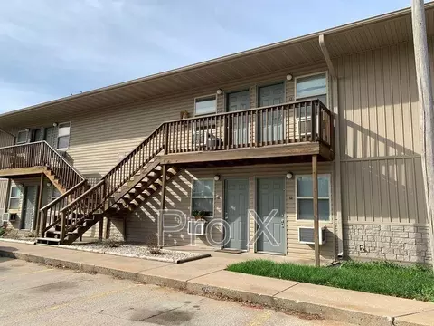 930 Goetz Blvd #14, Joplin, MO 64801