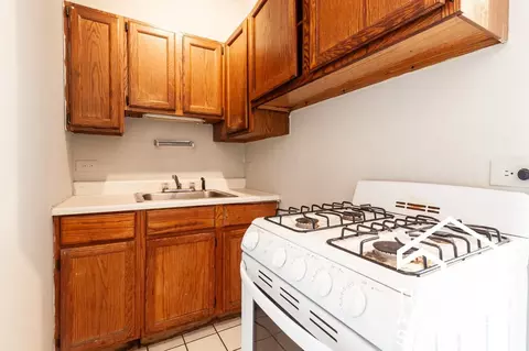 511 W Melrose St #314, Chicago, IL 60657
