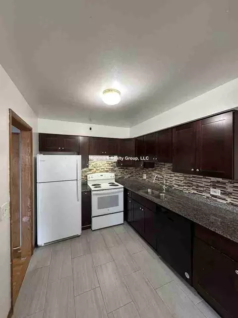 1004 S River Rd #3002, Des Plaines, IL 60016