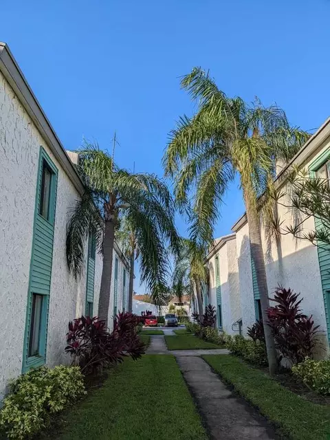 11538 7th Ln N #1310, Saint Petersburg, FL 33716