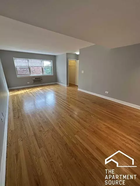 4924 Mulford St #3E, Skokie, IL 60077