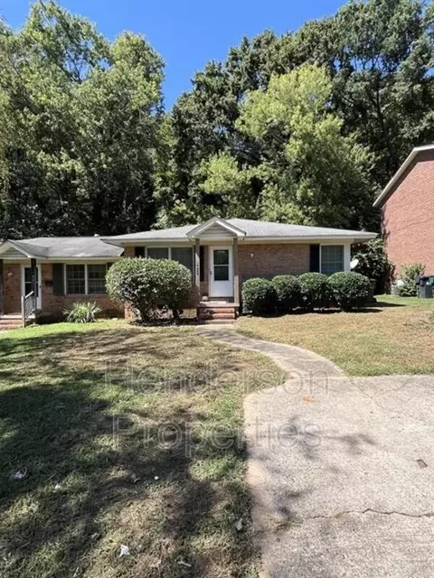 4811 Malibu Dr, Charlotte, NC 28215