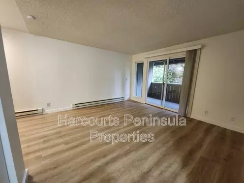 49 NE Torval Canyon Rd #4, Poulsbo, WA 98370