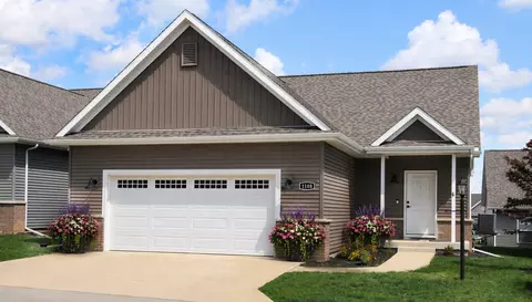 1852 Vision Ct, Mahomet, IL 61853
