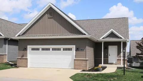 1852 Vision Ct, Mahomet, IL 61853