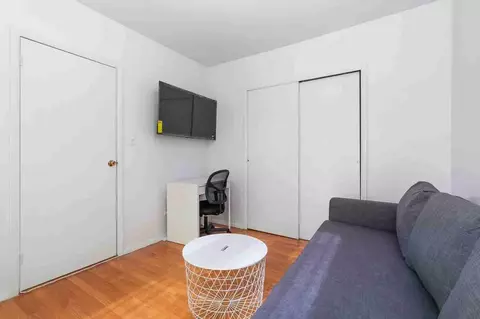 224 E 95th St #1058699P, New York, NY 10128