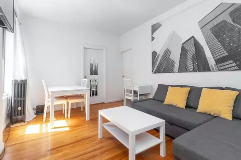 315 E 95th St #1032046P, New York, NY 10128