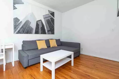 315 E 95th St #1032046P, New York, NY 10128