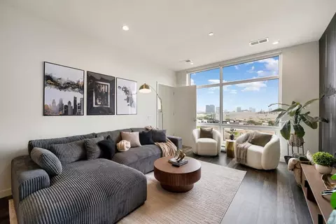 1122 W Chicago Ave #1244961P, Chicago, IL 60642