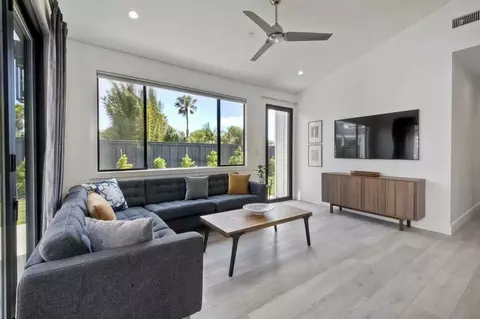 1329 Lake Dr #1068280P, Encinitas, CA 92024