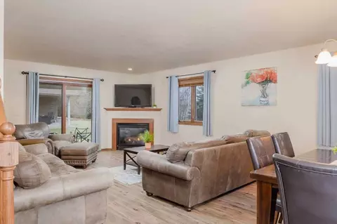 1697 Gateway Pl #1061621P, Neenah, WI 54956