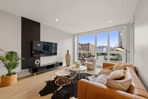 2344 W Polk St #1253778P, Chicago, IL 60612