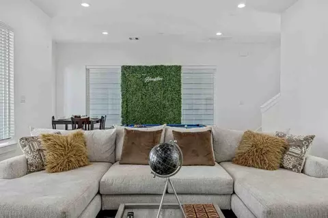 3020 Live Oak St #1257713P, Houston, TX 77004
