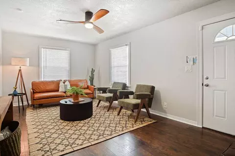 912 W Comanche St #1259093P, Norman, OK 73069