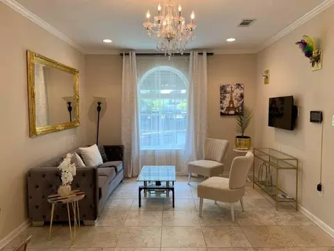 1040 Saint Charles Ave #1268038P, New Orleans, LA 70130