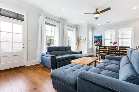 1216 Carondelet St #1269941P, New Orleans, LA 70130