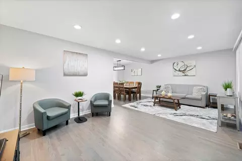 334 W Central Ave #1285033P, Lombard, IL 60148