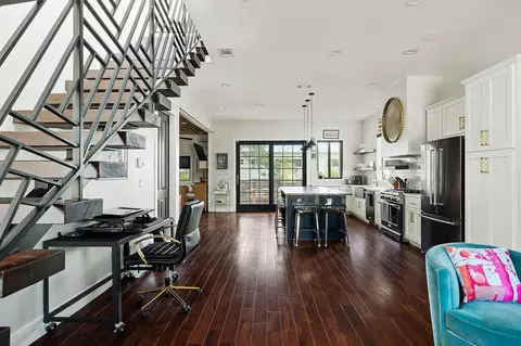 2004 E 16th St #1272395P, Austin, TX 78702