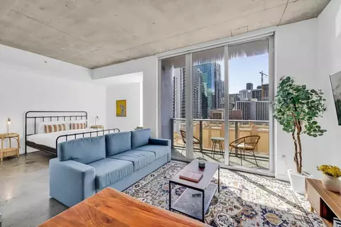 245 SE 1st St #1255517P, Miami, FL 33131