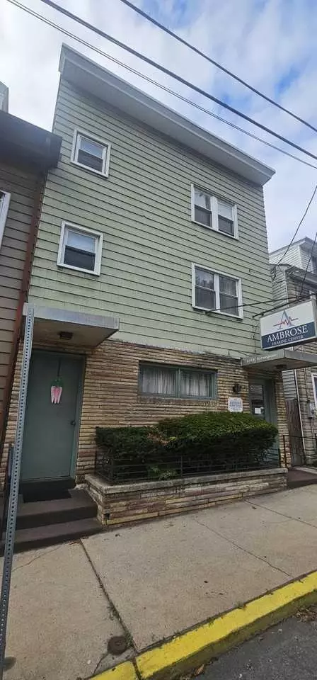 434 E Norwegian St #2, Pottsville, PA 17901