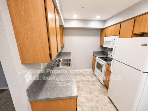 8310 SE Rhine St #29, Portland, OR 97266