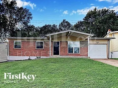 1559 Florida Dr, Arnold, MO 63010