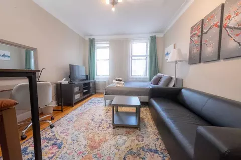300 E 74th St #1031989P, New York, NY 10021