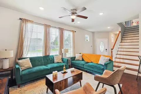 200 E Rogers St #1056426P, Arlington, TX 76011