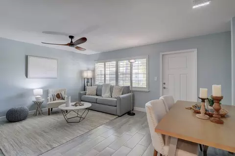 975 9th Ave S #1049706P, Naples, FL 34102