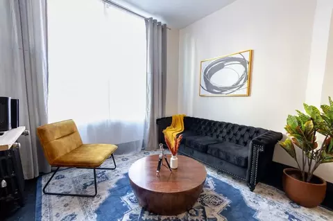 112 E 10th St #1021937P, New York, NY 10003