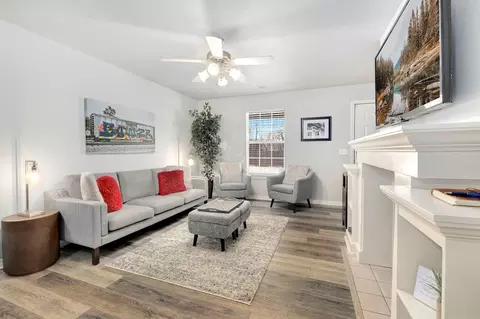 1222 N Iron Horse Dr #1221925P, Fayetteville, AR 72703