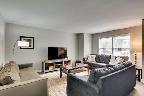 226 S Hoyne Ave #1255618P, Chicago, IL 60612